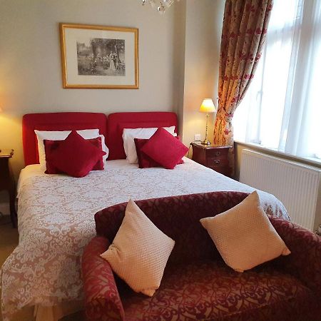 Ditton Lodge Kingston upon Thames  Ngoại thất bức ảnh