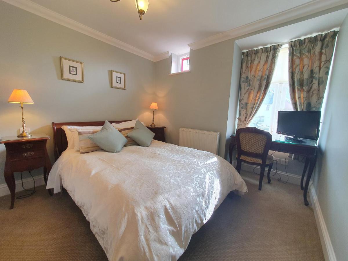Ditton Lodge Kingston upon Thames  Ngoại thất bức ảnh