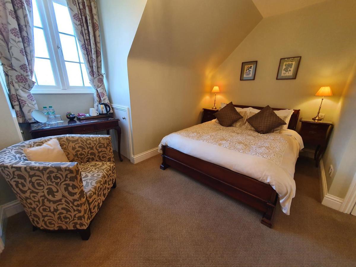 Ditton Lodge Kingston upon Thames  Ngoại thất bức ảnh