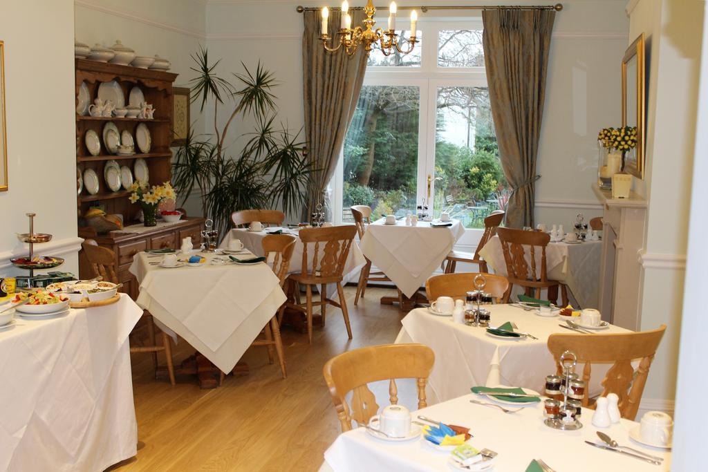 Ditton Lodge Kingston upon Thames  Ngoại thất bức ảnh