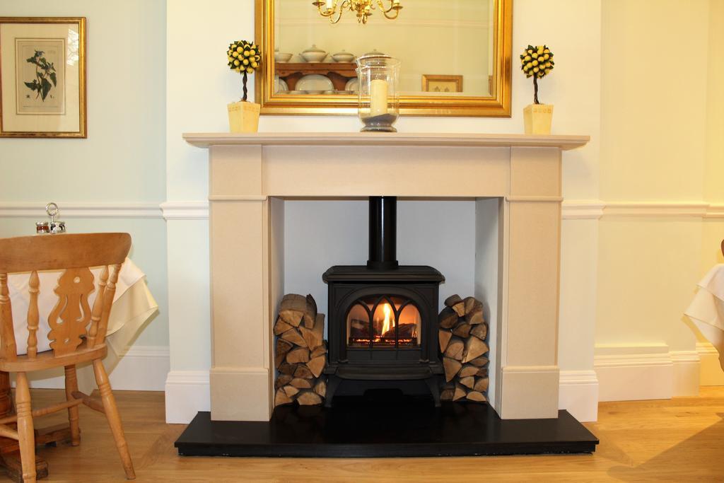 Ditton Lodge Kingston upon Thames  Ngoại thất bức ảnh