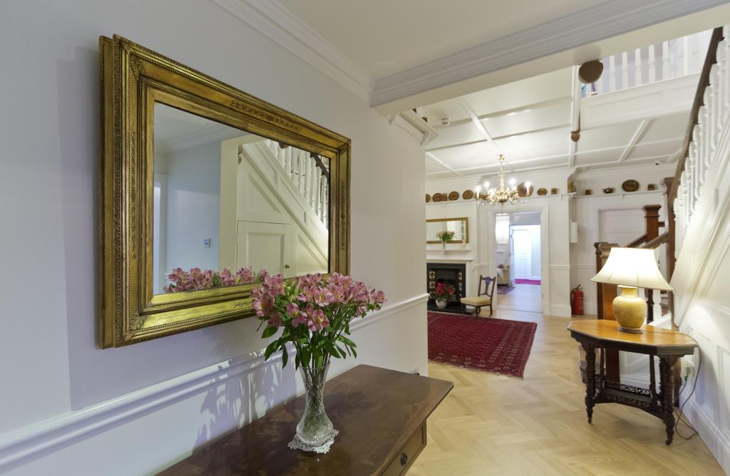 Ditton Lodge Kingston upon Thames  Ngoại thất bức ảnh